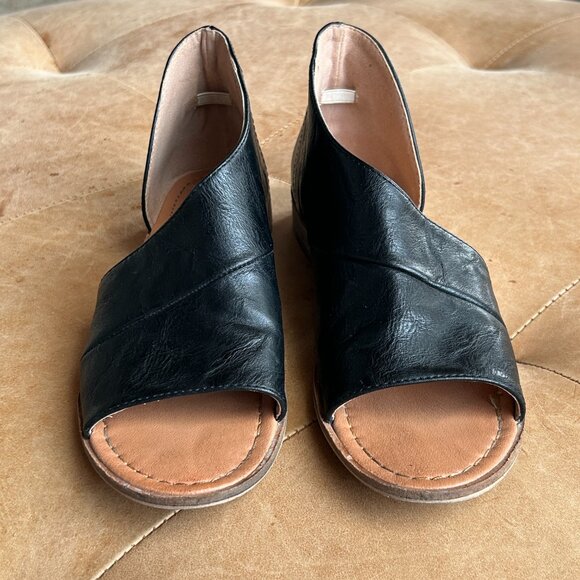 Theorie Black Leather Open-Toe Mules Minimal Modern Vegan Leather Sandal, 6.5 - Picture 7 of 12